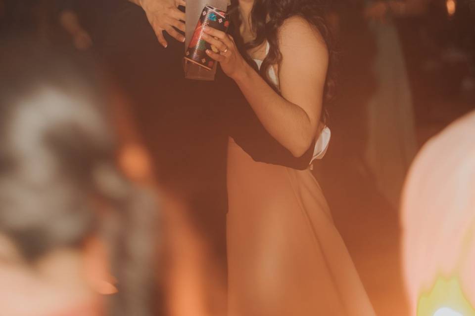 Entre la fiesta y el amor