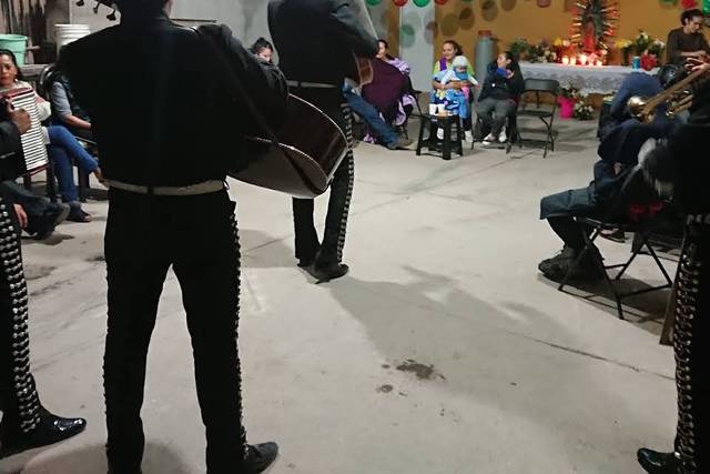 Amenizando la fiesta
