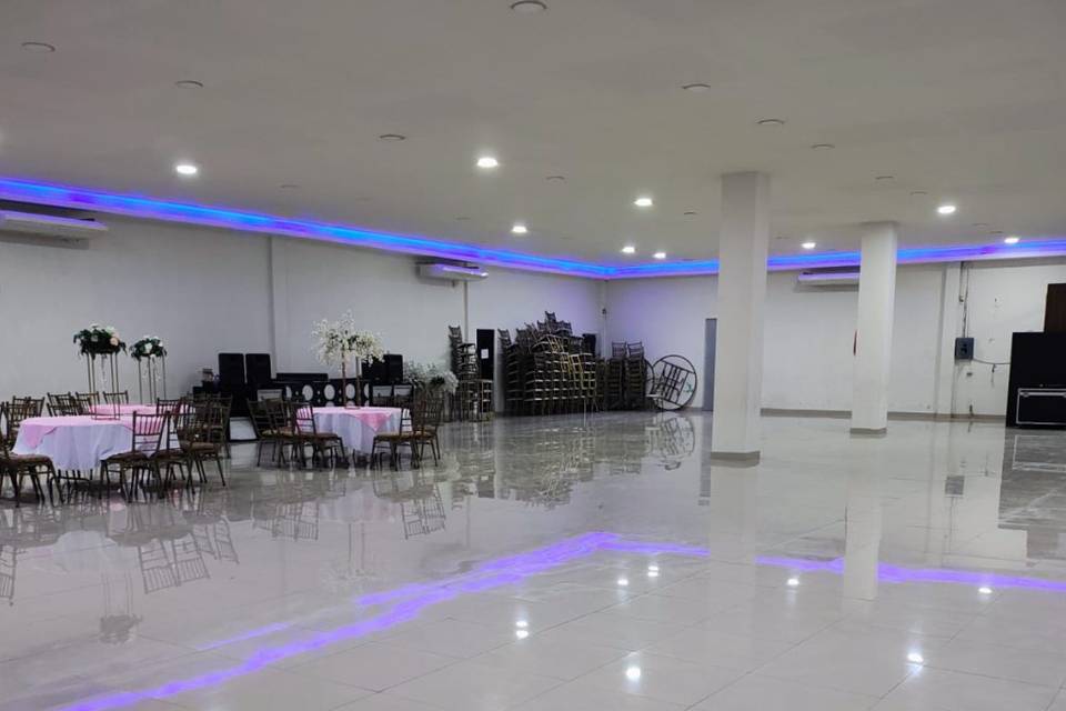 Amplio espacio