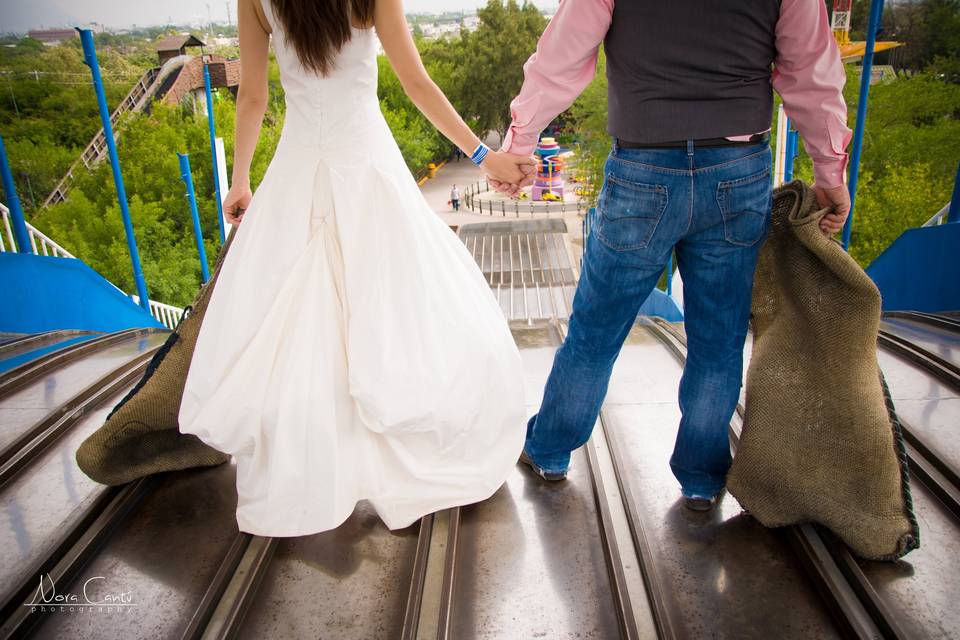 Alma y Chuy Trash The Dress