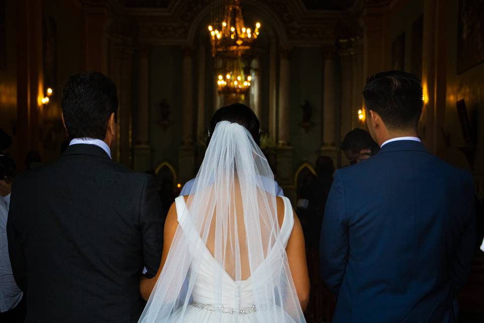 Fotos de pareja durante su matrimonio