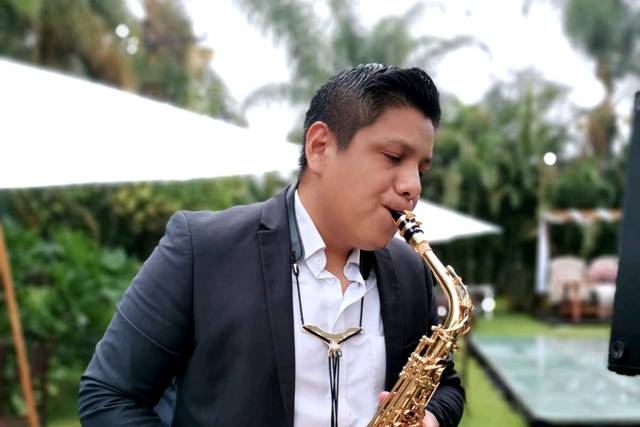 Gera Valdez Saxofonista