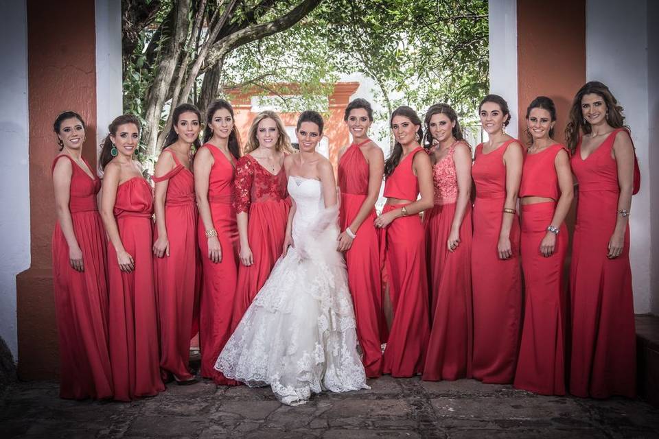 Novia con sus damas de honor