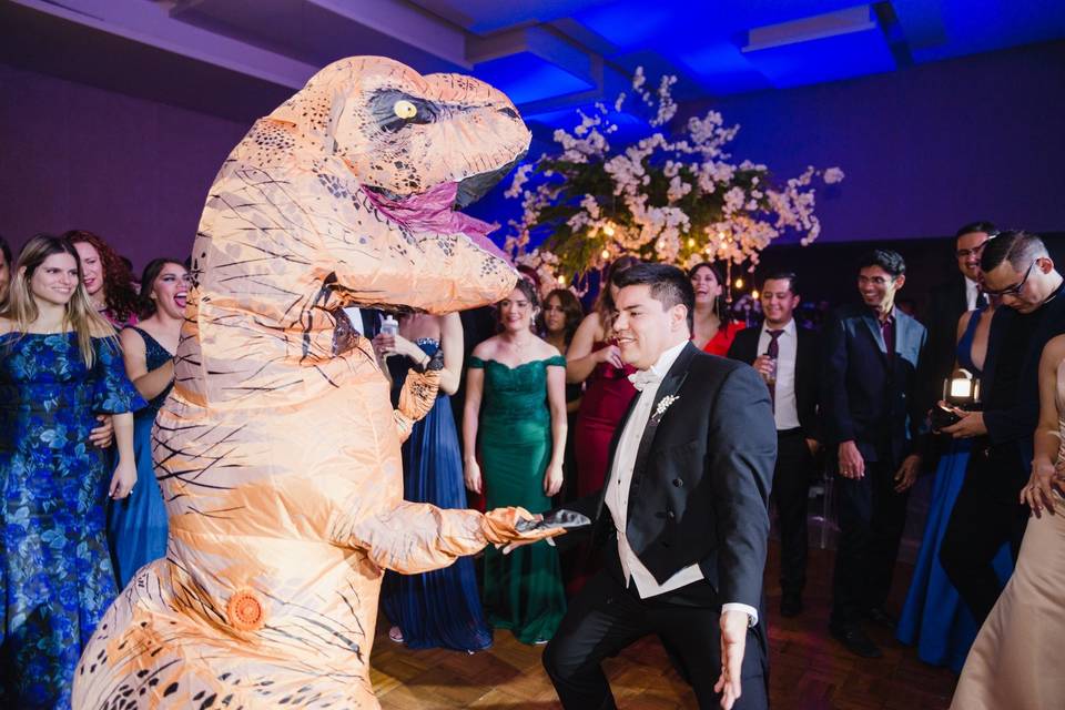 T-rex moves!