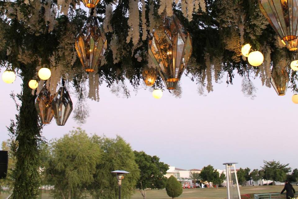 Cielo en boda de jardín