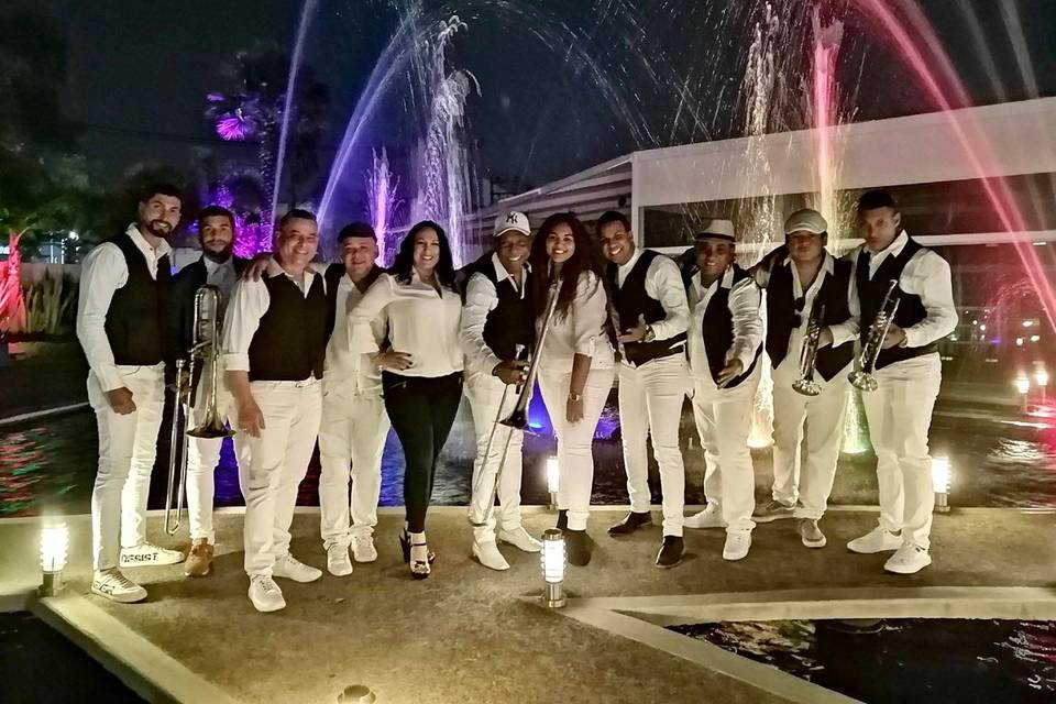 Valentin Y Los Del Caribe