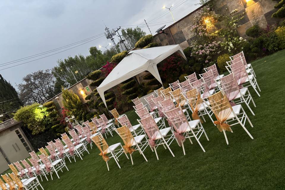 Ceremonia en el jardín