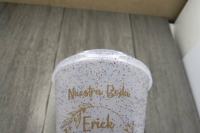 Vaso con tapa de café