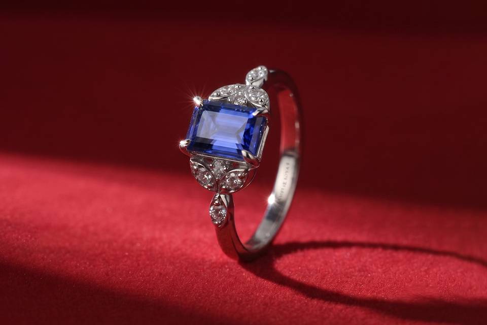 Anillo de Compromiso con Zafir
