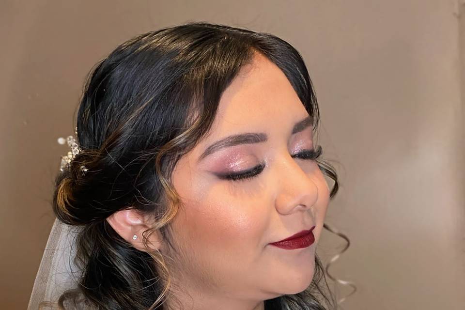 Abby Díaz Makeup