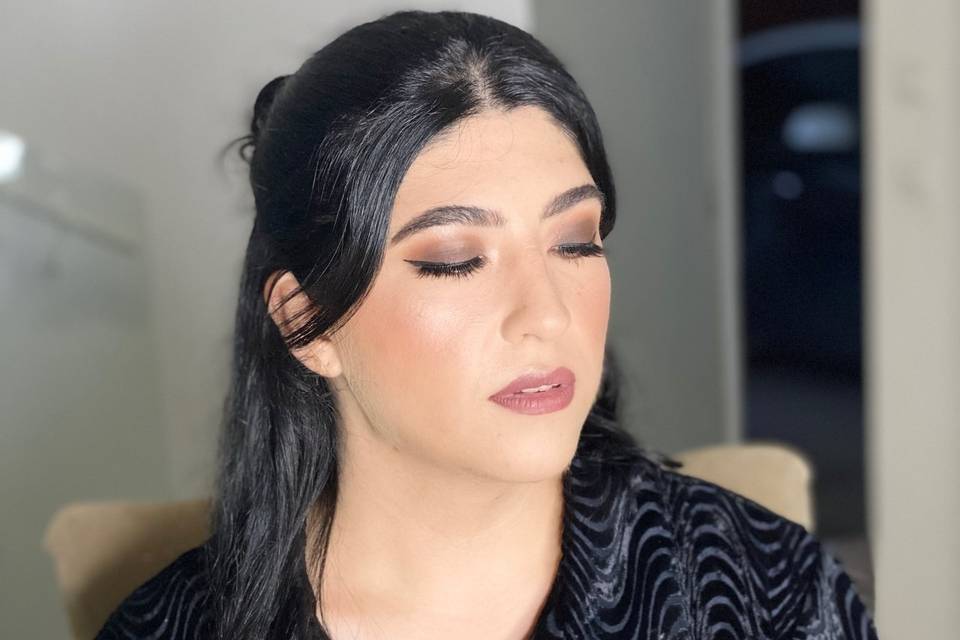 Abby Díaz Makeup