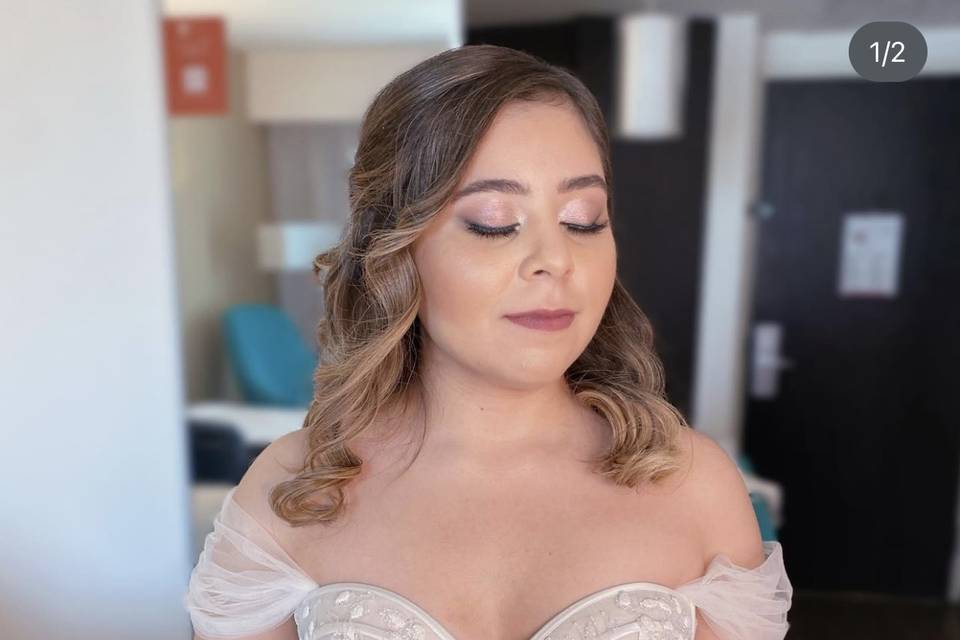 Abby Díaz Makeup