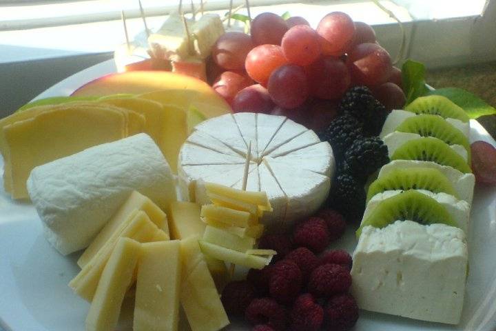 Fruta y queso fresco