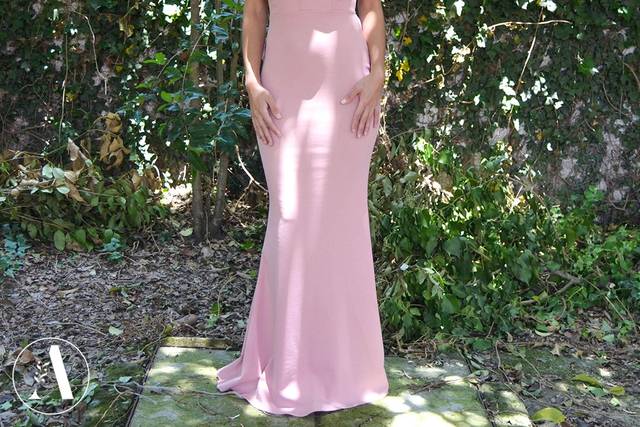 Vestido rosa escote en espalda