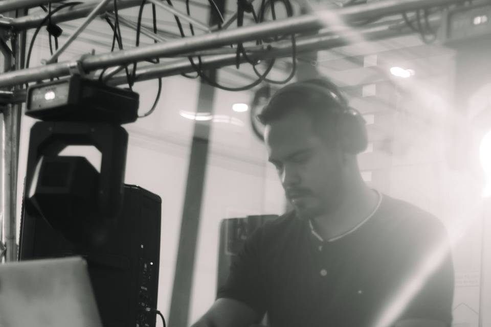 Dj versatil