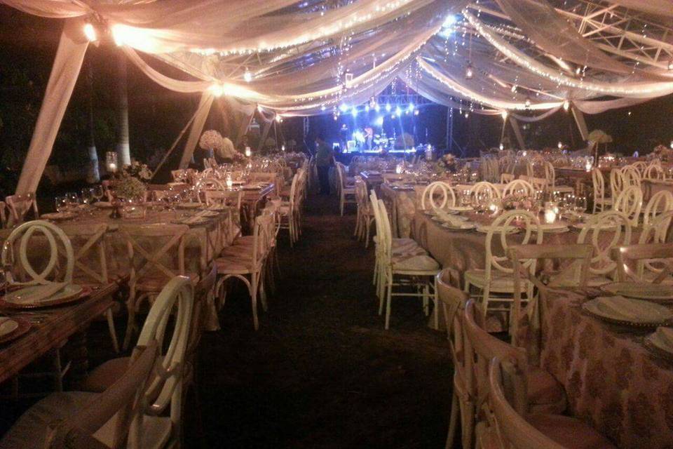 Banquetes y Eventos Dknt