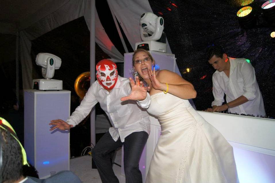 Novia y novio luchador