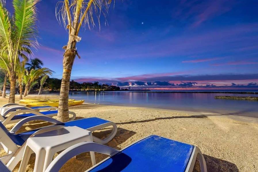 Pa beach club & hotel