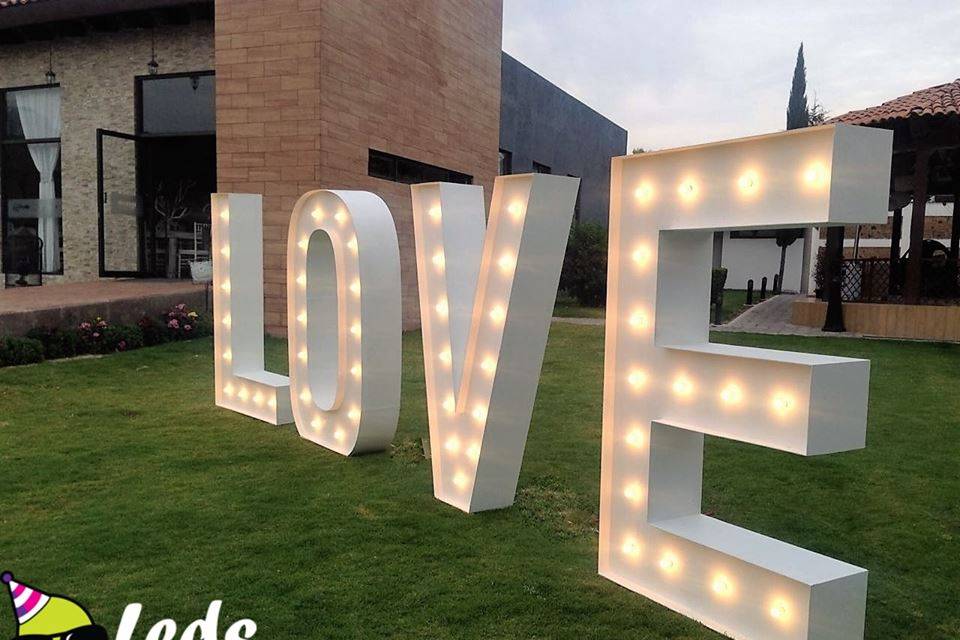 Letras gigantes para su boda