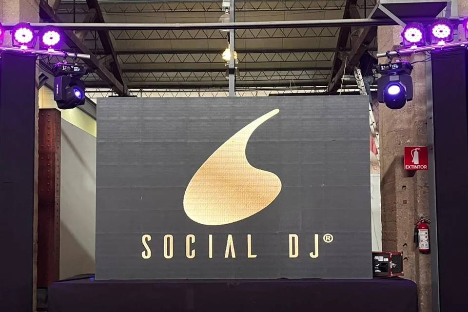 Social DJ