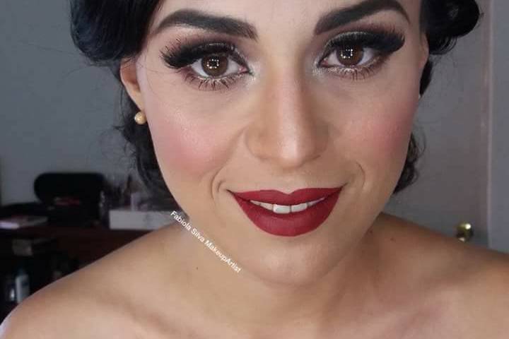 Novia labios rojos