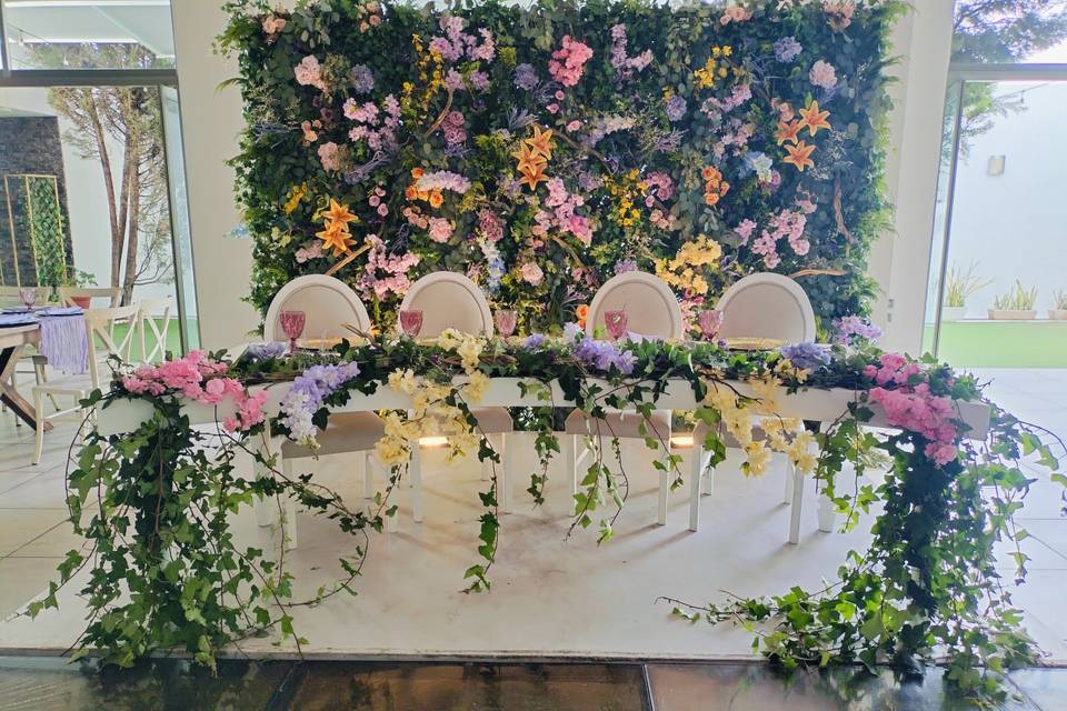 Decoración mesa de novios