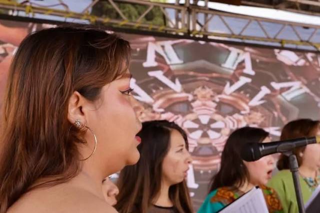 Cantando