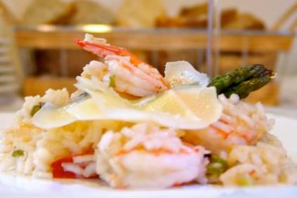 Risotto de camarones y esparragos