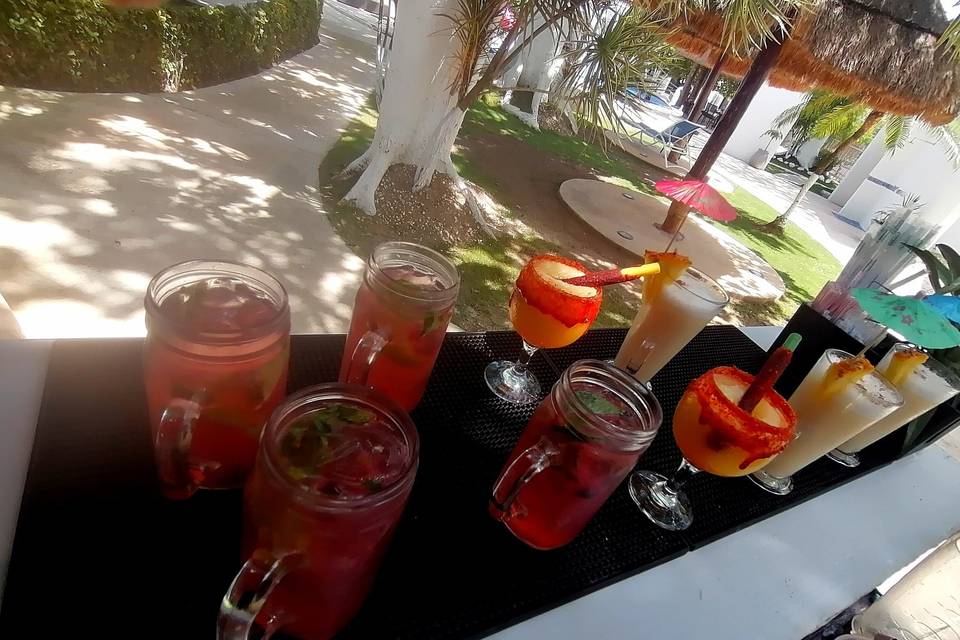 Cosmopolitan Drinks & Catering