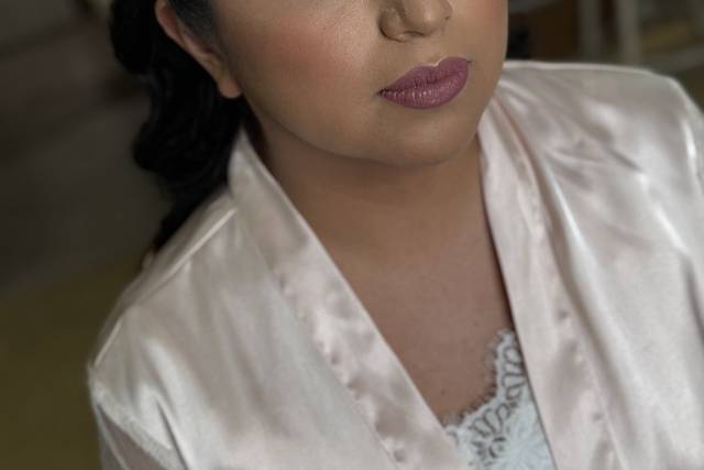 Maquillaje y Peinado