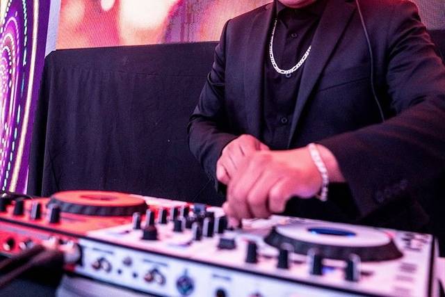 Walaz DJ