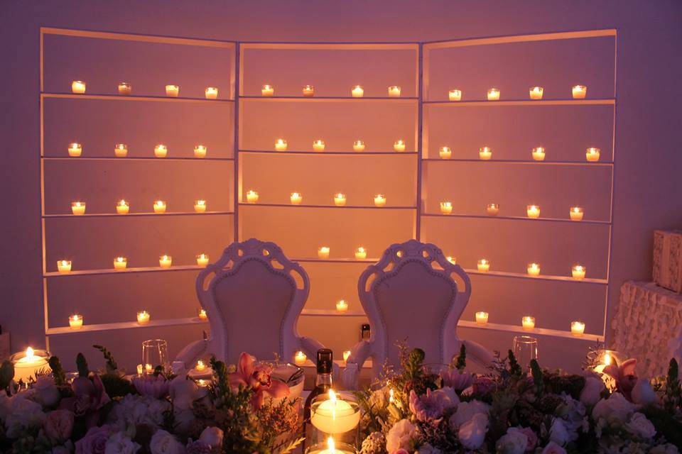 Decoración de mesa de novios