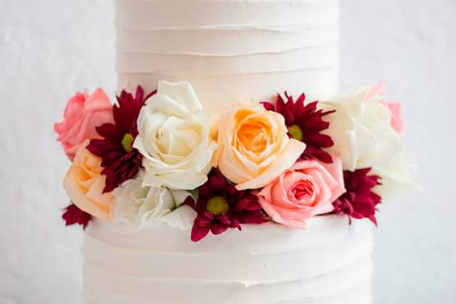 Pastel de boda colorido