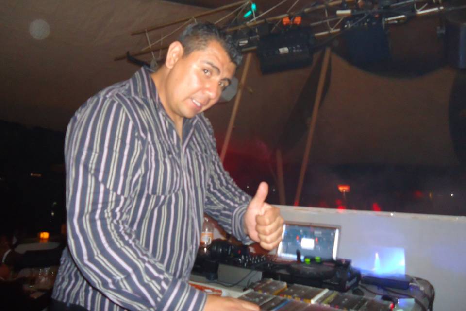 Dj y un super ambiente