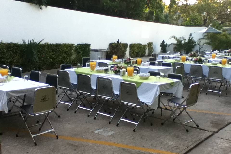 Desayuno en estacionamiento