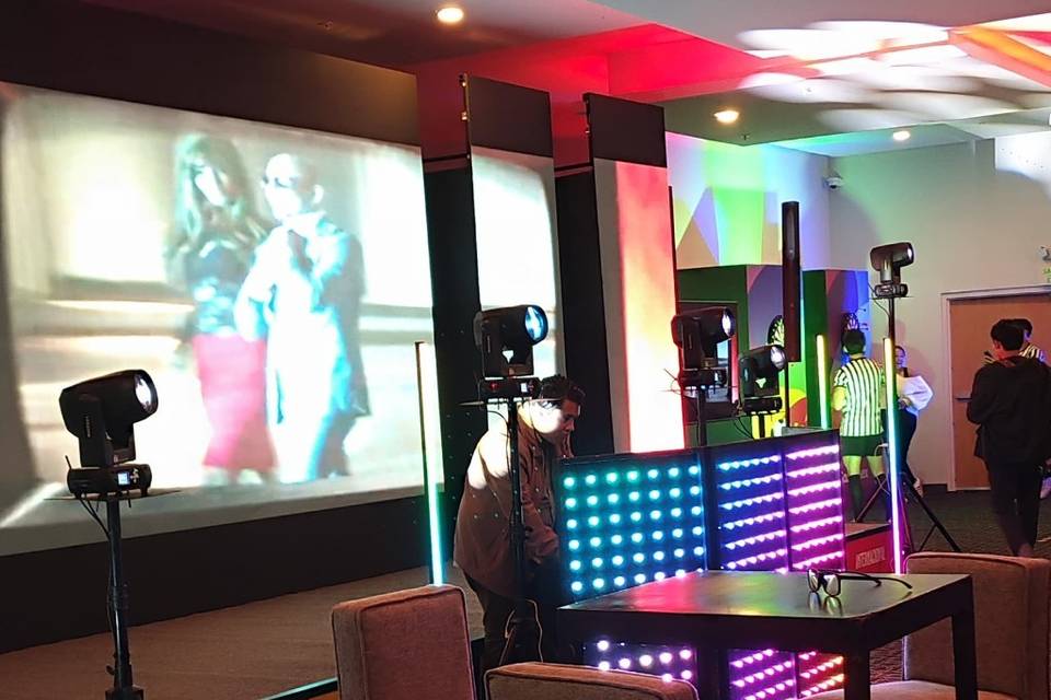 DJ y robot led Tlaxcala
