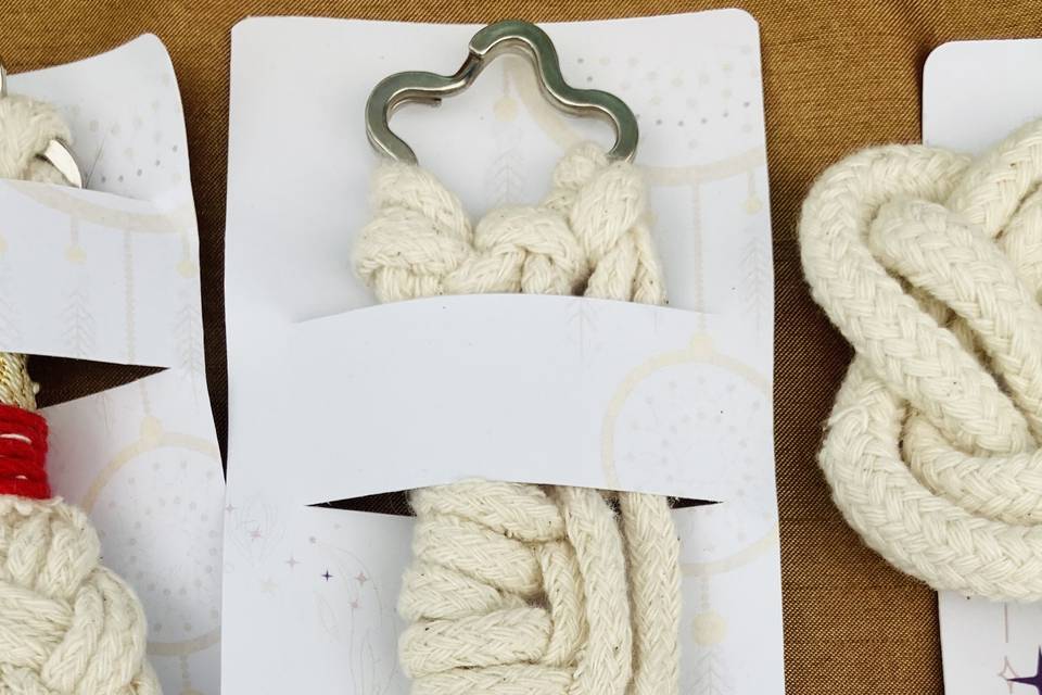Llaveros macramé
