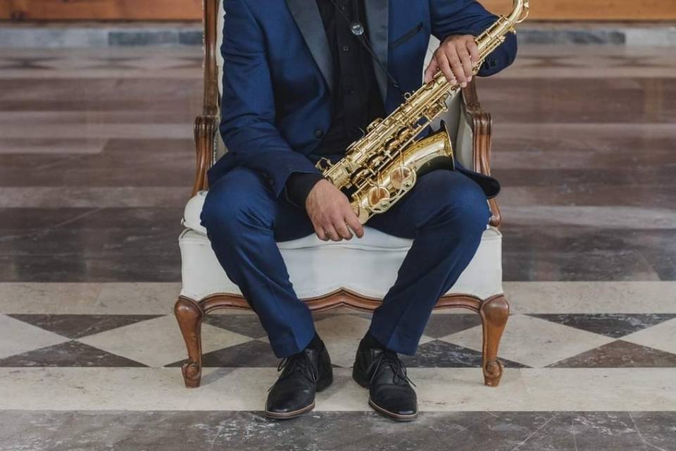 Chava Reyes - Saxofonista