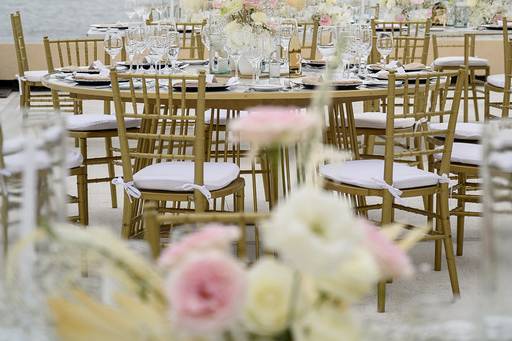 Centerpiece romantic style