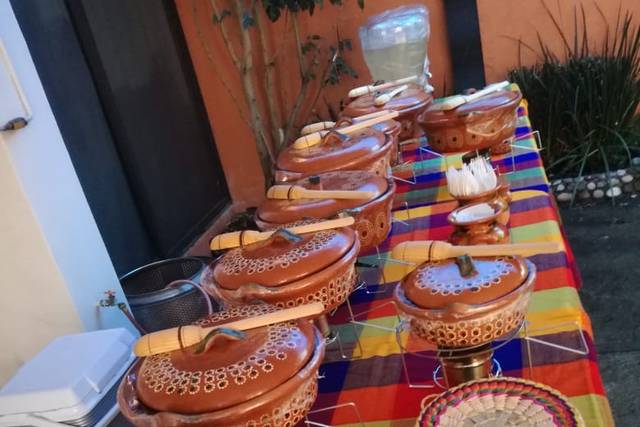Servicio con cazuelas