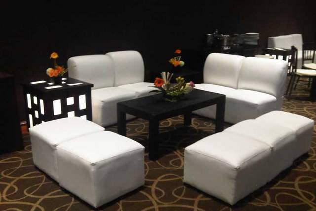 Puff y sillones con respaldo