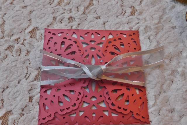 Invitación roja cerrada