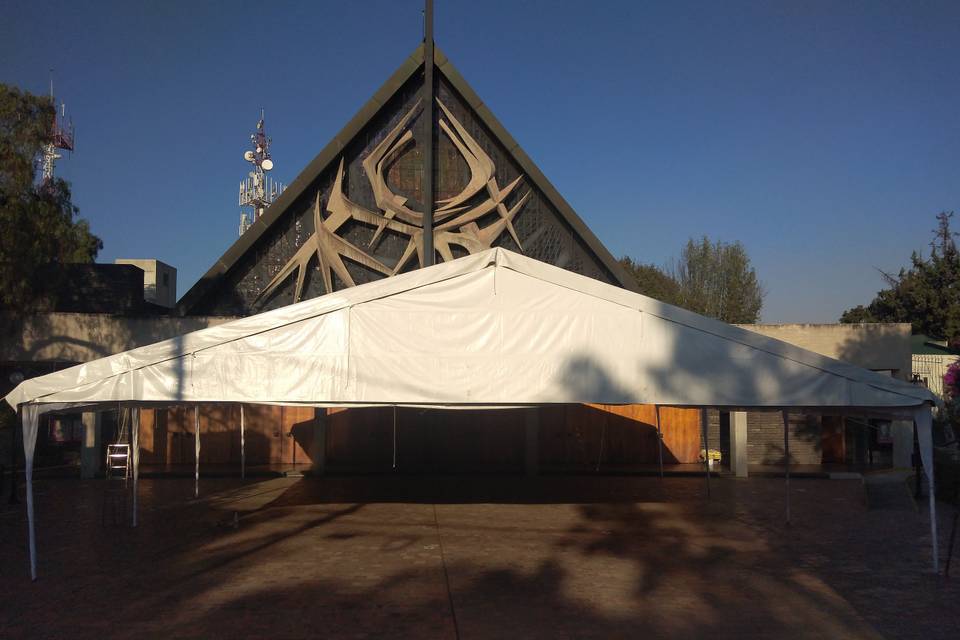 Carpa de 15 de ancho