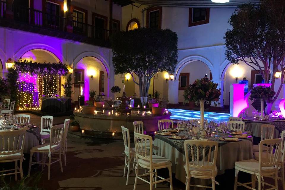 Boda en patio la fuente