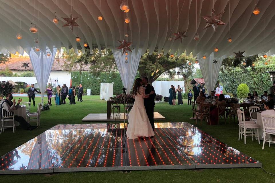 Boda jardín piscina