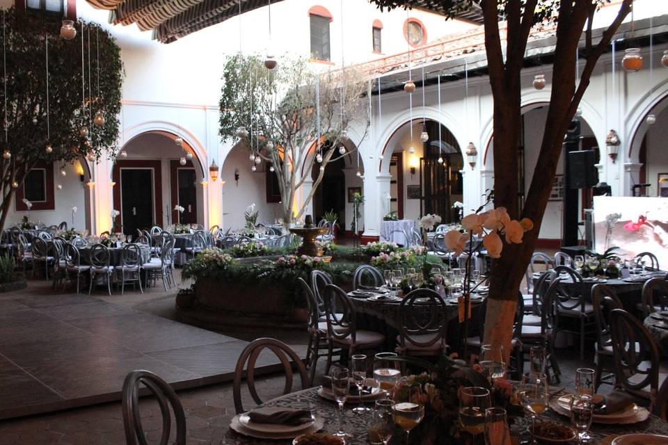 Patio La fuente