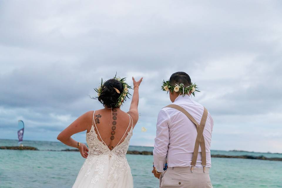 Novios frente al mar