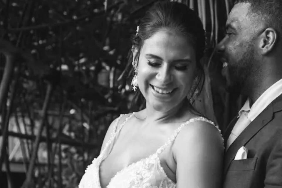 Pareja sonriendo