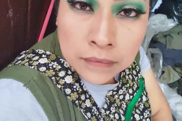 Maquillaje en verde