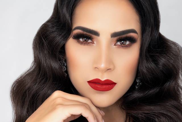 Piel: armani ojos: path mcgrat